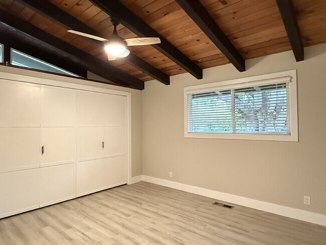 Building Photo - Lovely Single-Story Home in Corte Madera!