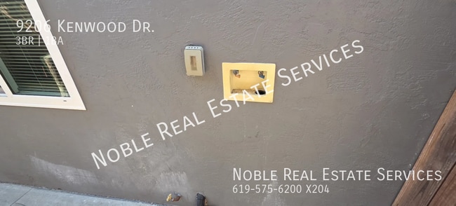 Building Photo - 9206 Kenwood Dr