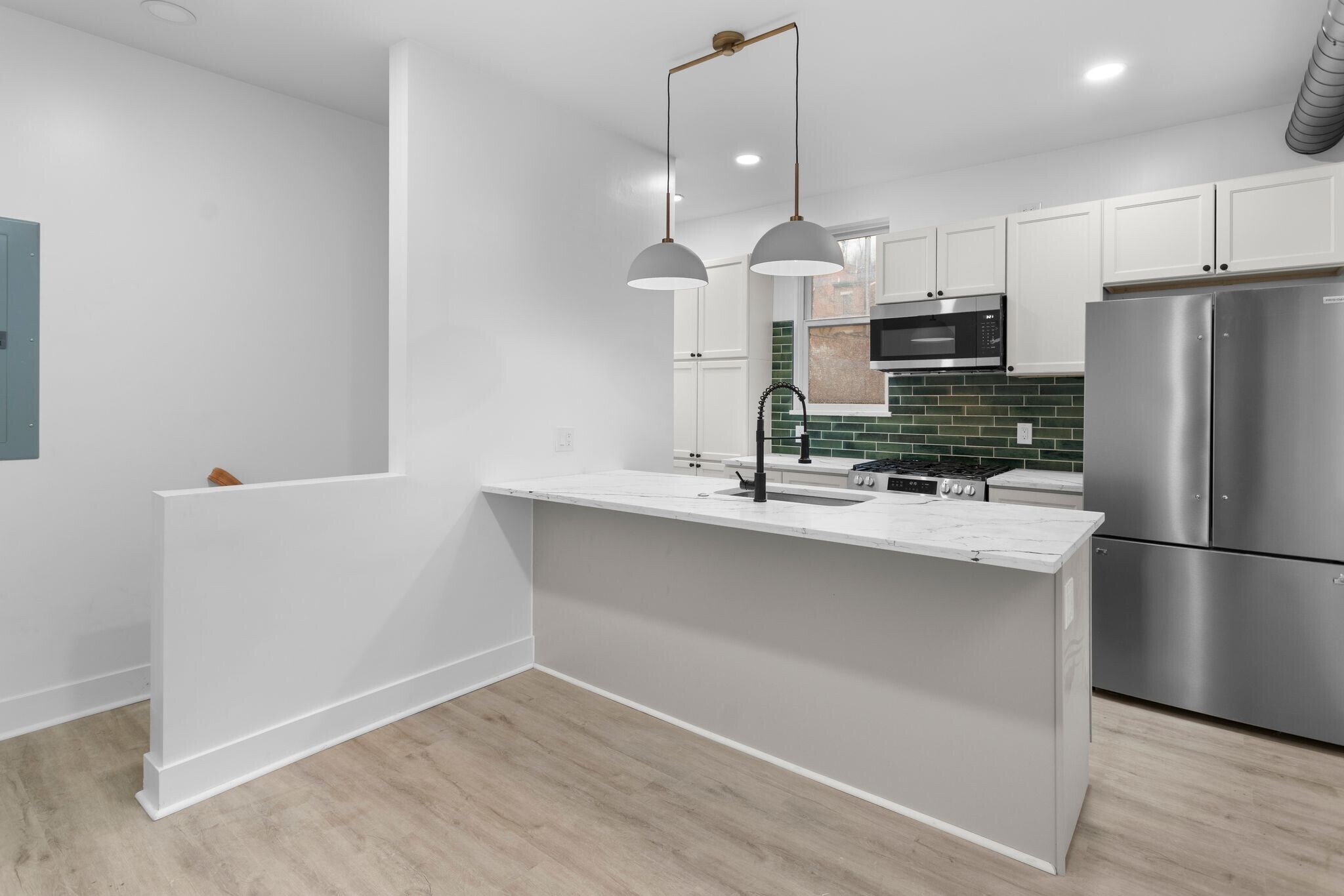 Kitchen - 2035 Forbes Ave