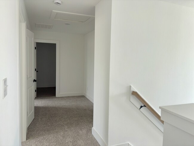 Building Photo - 120 Willa Mae Ln