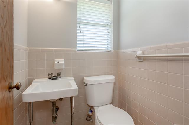 Building Photo - 6105 E University Blvd