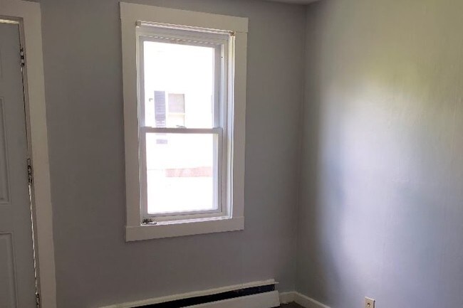 Living Area - 21 Miner St