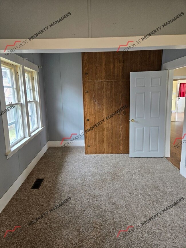 Building Photo - STATUS: AVAILABLE | R337 | $1795