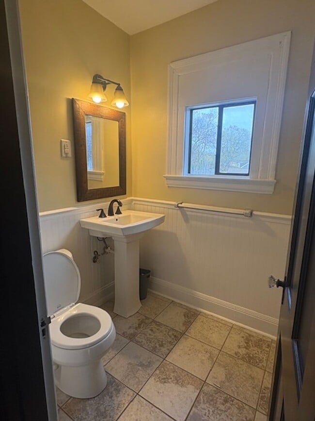 Building Photo - 5BR/2.5 Bath in Prime 12 South | Park-Facing | Two Sunrooms | Walkable Luxury Living