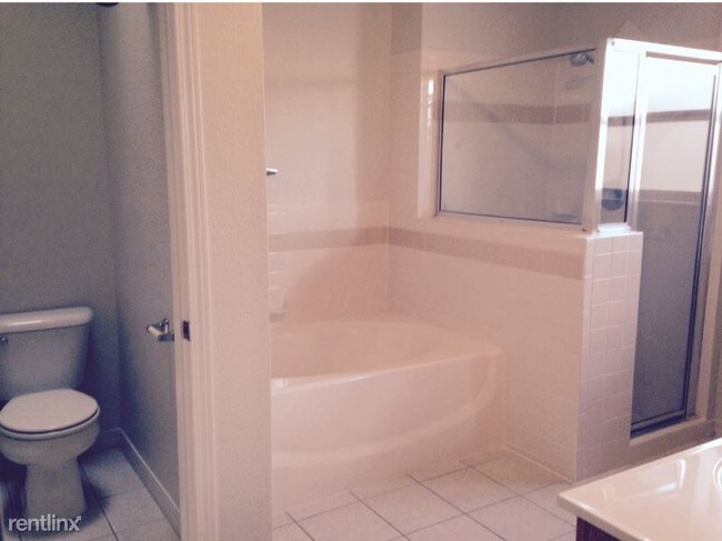 Building Photo - 4 br, 2.5 bath House - 1316 Olga Mapula Dr