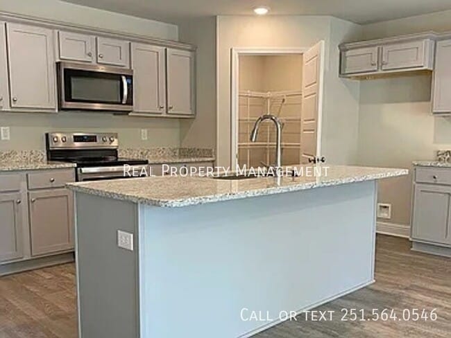 Building Photo - 2552 Thornbury Lp