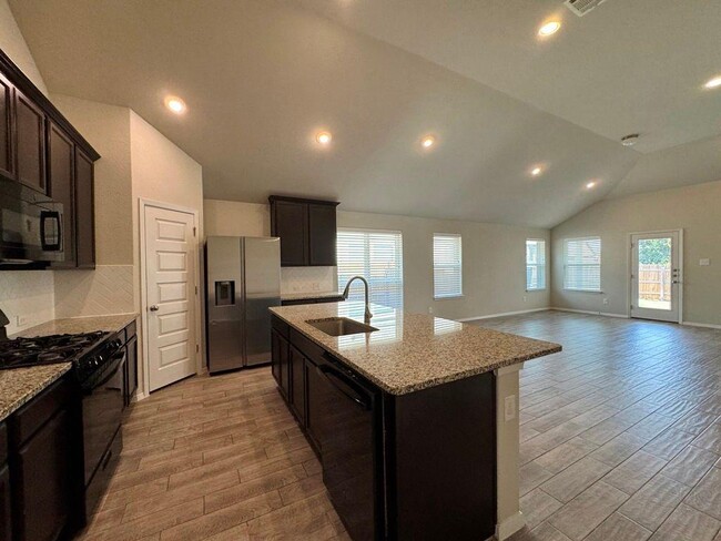 Building Photo - 295 Rimrock Ct