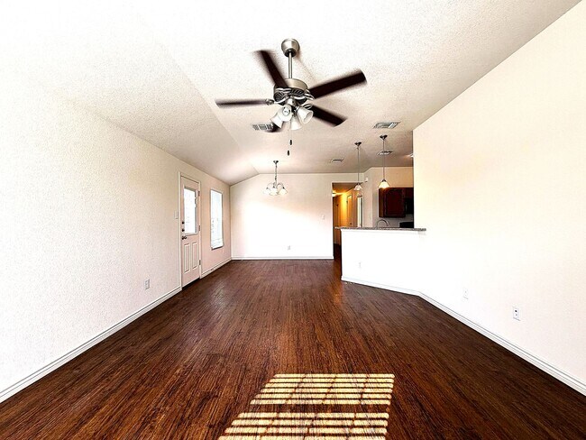 Building Photo - 1511 Justin Lp
