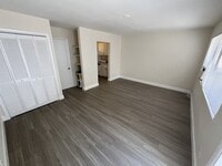 Building Photo - 1150 W Blue Heron Blvd