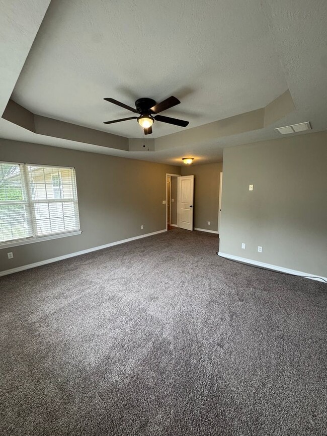 Building Photo - Gorgeous 3 Bedroom, 2 Bathroom Home in Nixa!