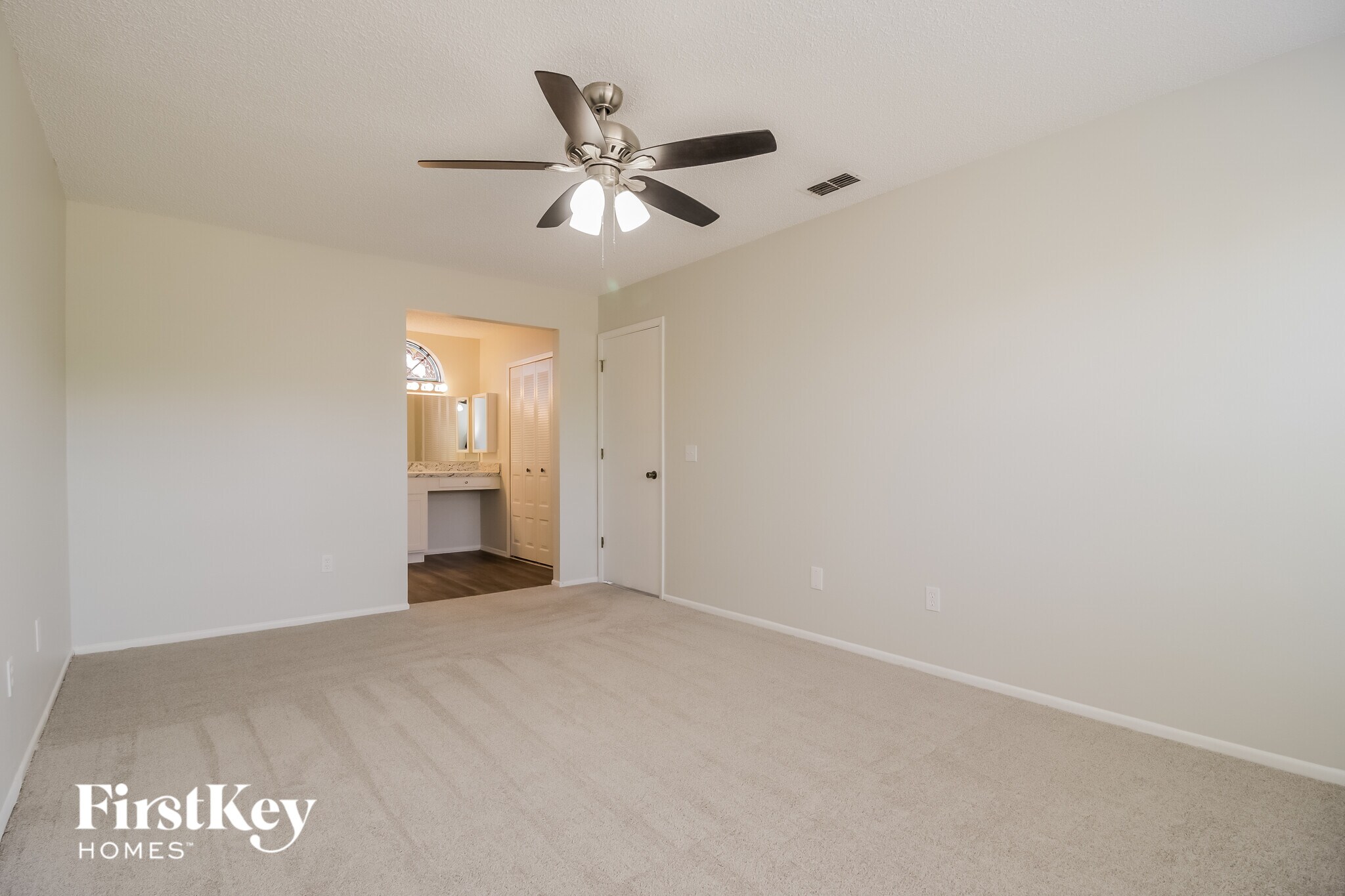 Building Photo - 2416 Lackland Dr