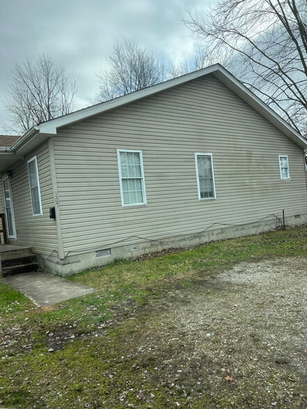 Building Photo - 107 S 6th St