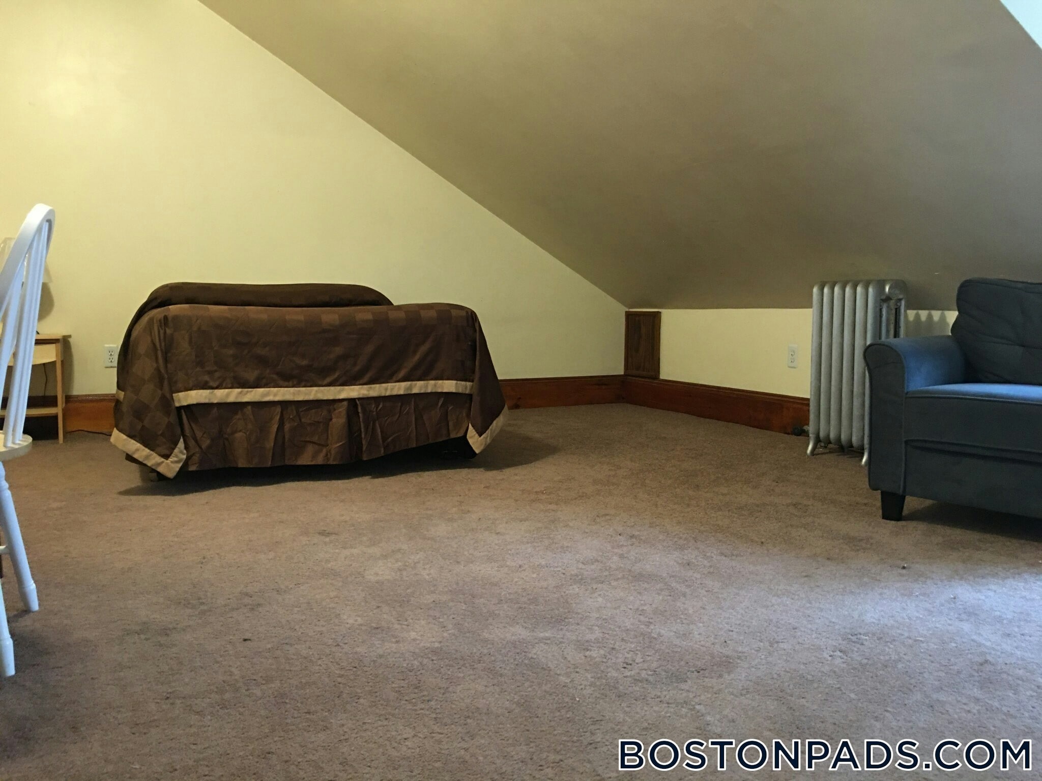 Building Photo - 36 Linden St