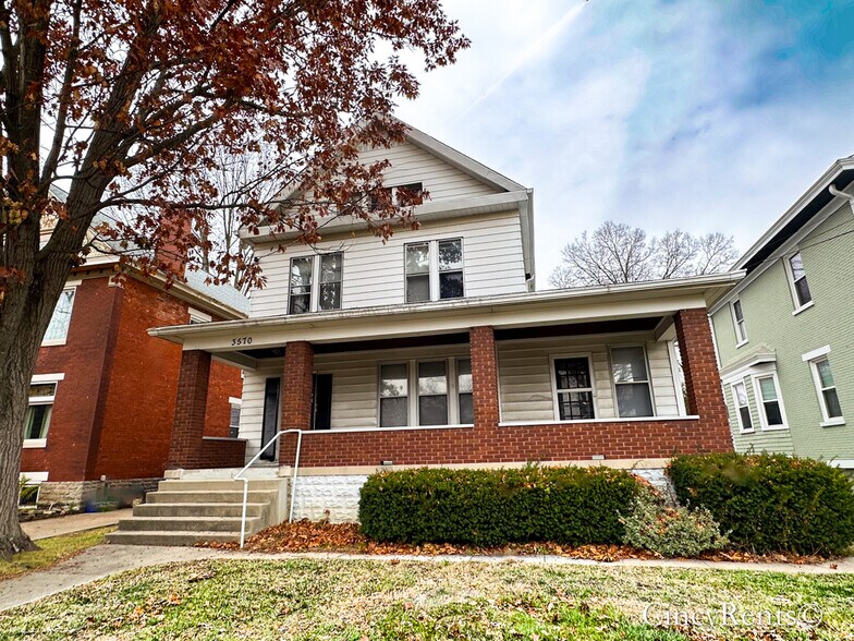 Primary Photo - 3570 Edwards Rd