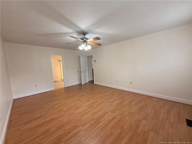 Building Photo - 3713 Rockhurst Dr