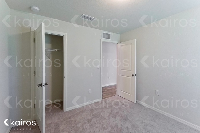 Building Photo - 1247 Huntington St