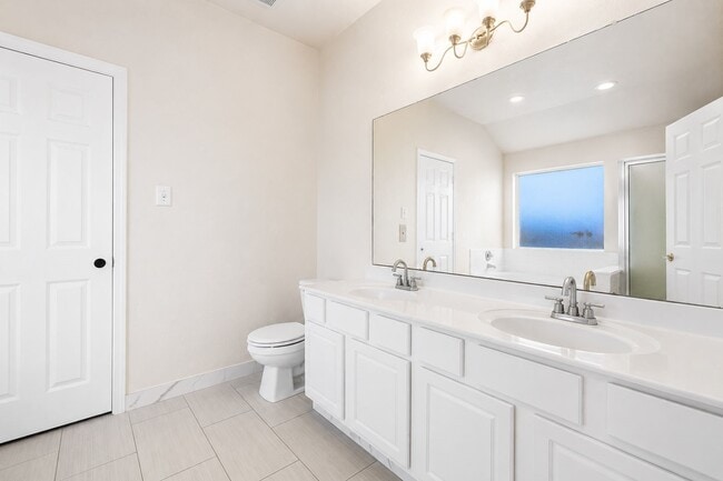 Building Photo - 2719 Riverhollow Ln