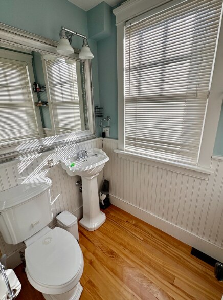 Building Photo - 7 Standish St