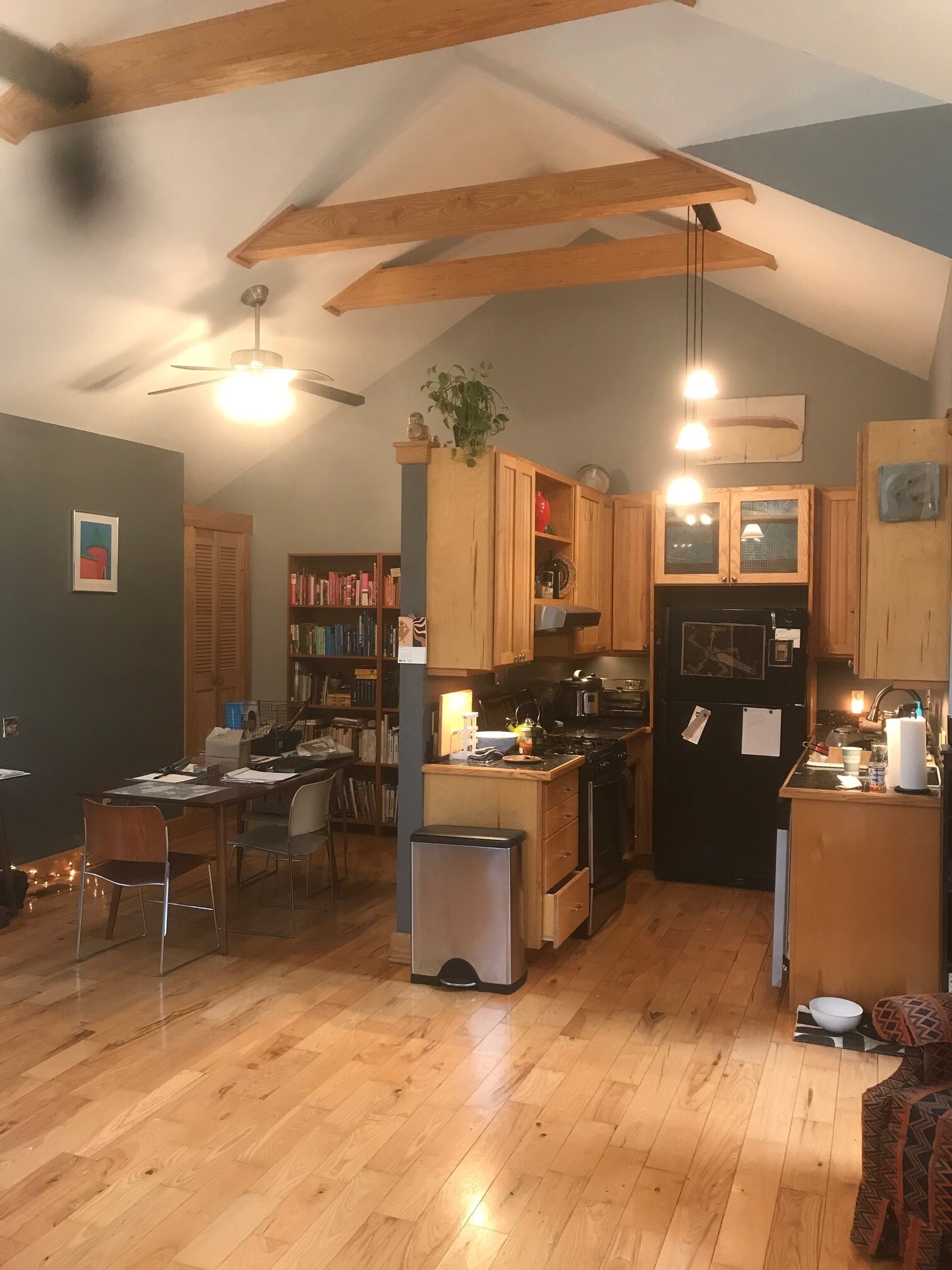 Building Photo - 304 Iron Ridge Loop