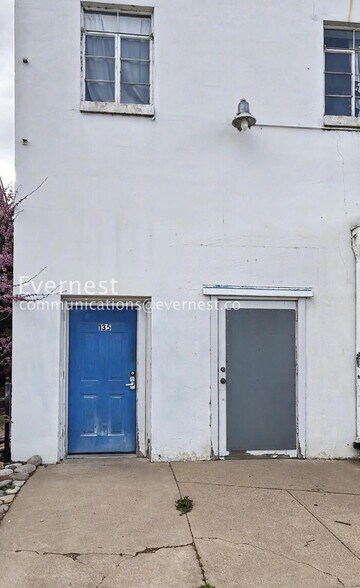 Building Photo - 135 Mathews St