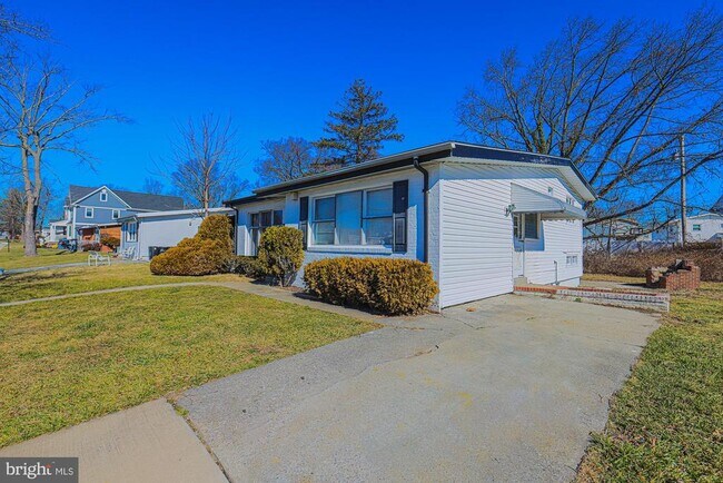 Building Photo - 6705 Maurleen Rd