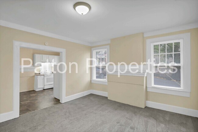 Building Photo - Five Points Home