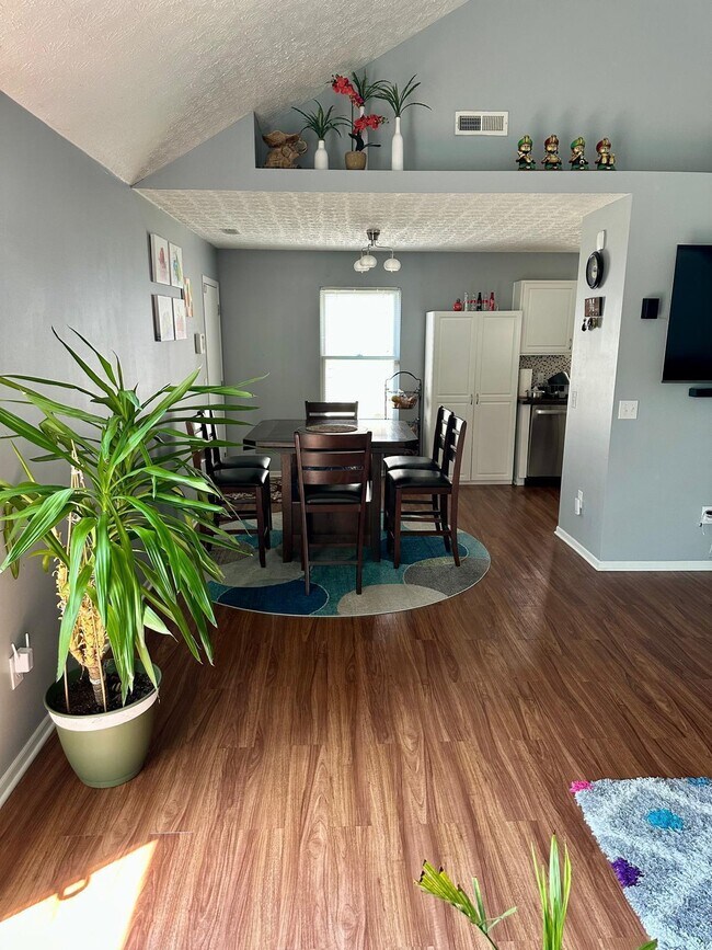 Building Photo - 8691 Pennycress Ln