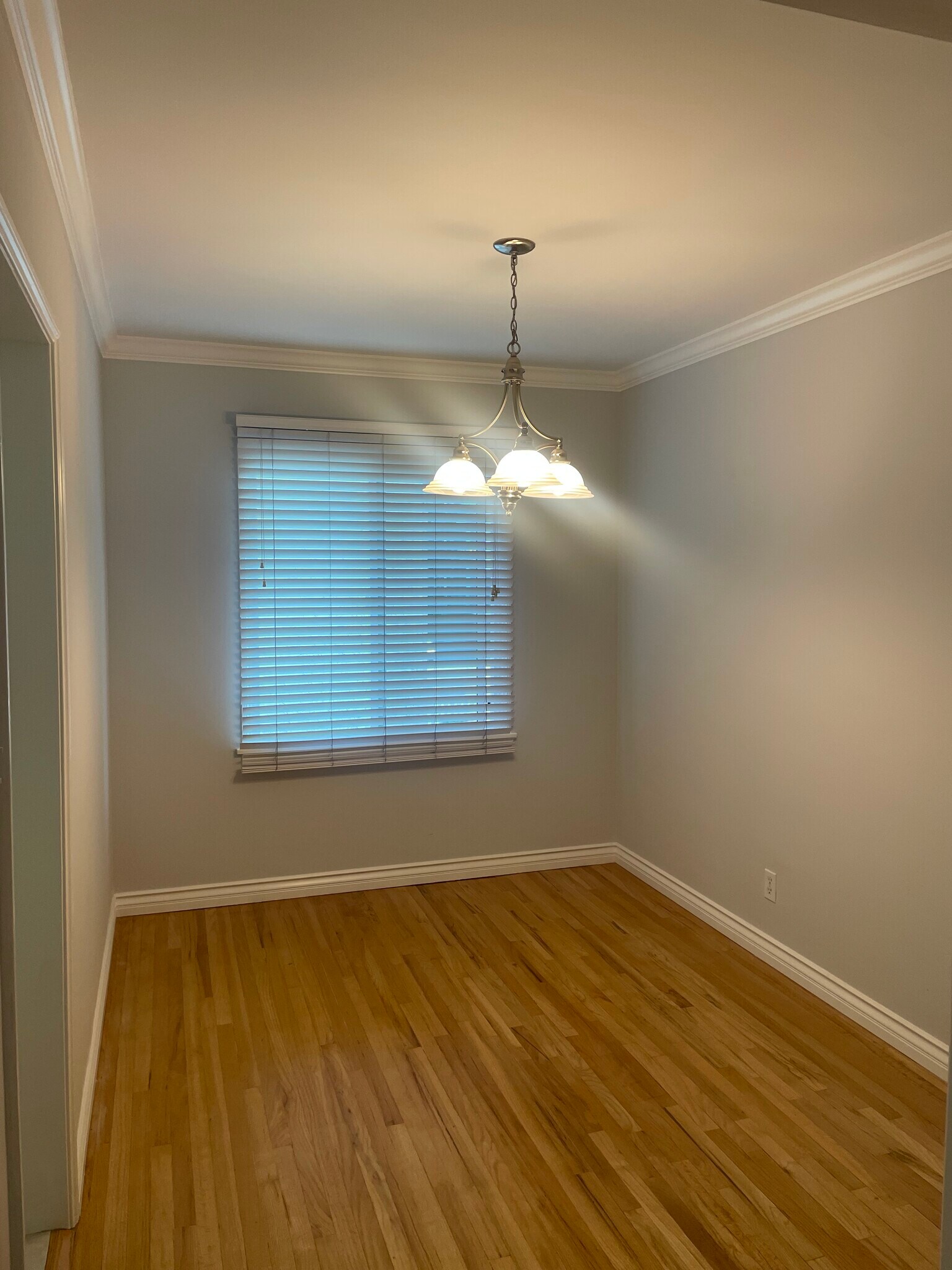 Dinning area - 4407 Ensign Ave