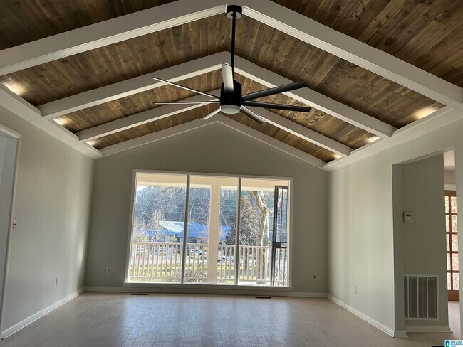 Building Photo - 4866 Overton Rd