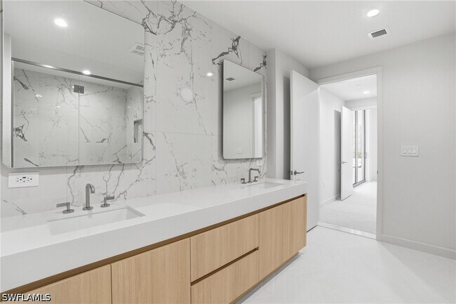 Building Photo - 5100 Seagrass Blvd