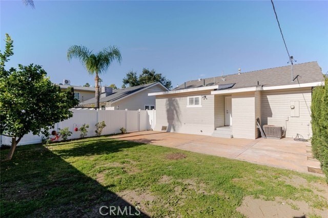 Building Photo - 320 E Dryden St