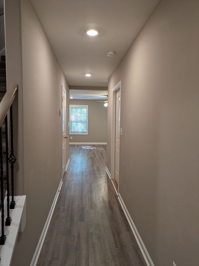 Building Photo - 2 Bedroom Condo For Rent in Sango Area!