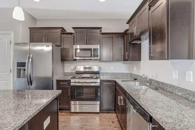 Building Photo - Harpeth Park Townhome in Bellevue