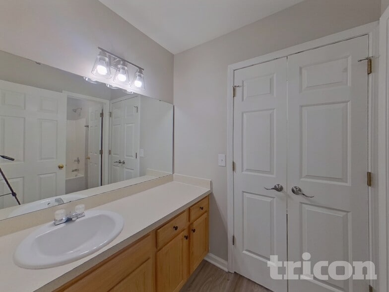 Building Photo - 538 Providence Crossing