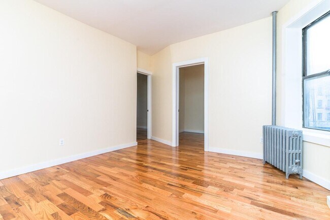 Building Photo - 134 Boerum St