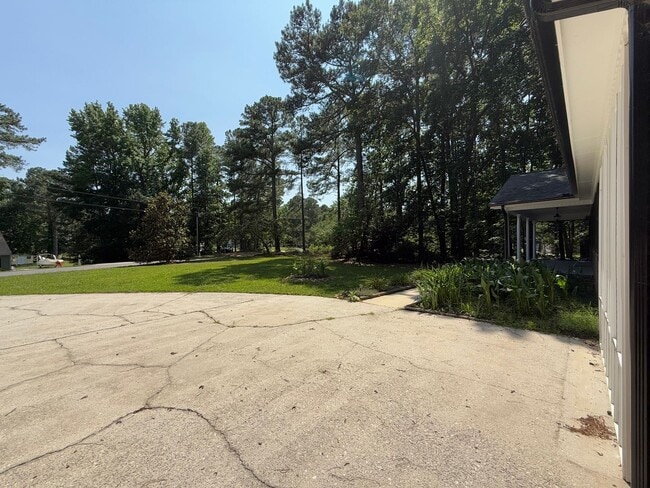 Building Photo - Stunning 3BD*, 4.5BA Clayton Home on a 0.7...