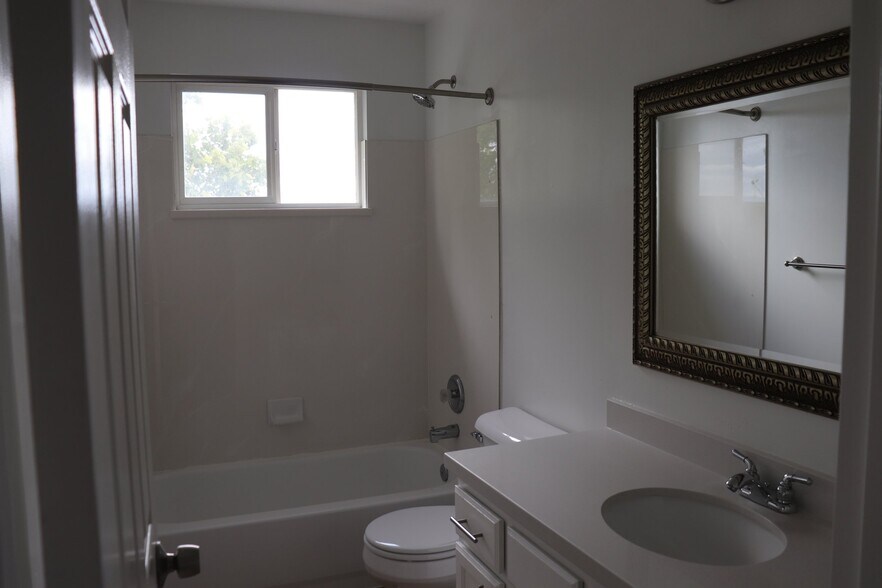 Building Photo - 6793 Mountain Aura Dr
