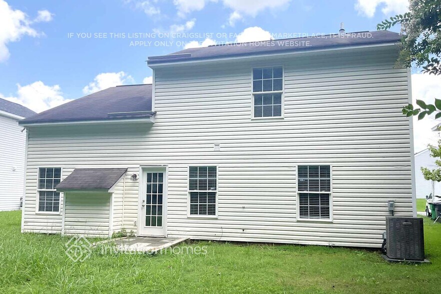 Building Photo - 6239 Day Lilly Ln