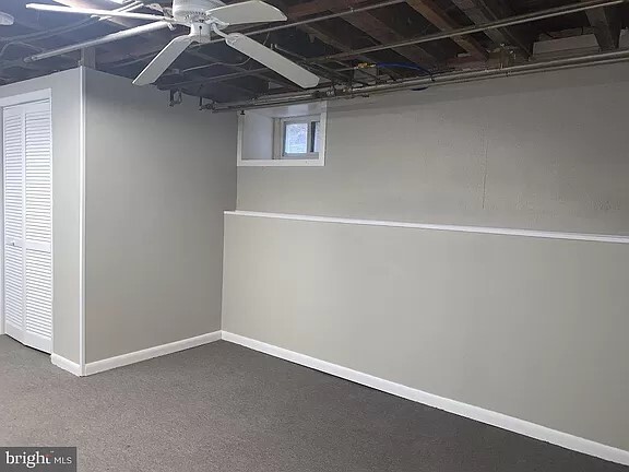 Building Photo - 439 Roxborough Avenue