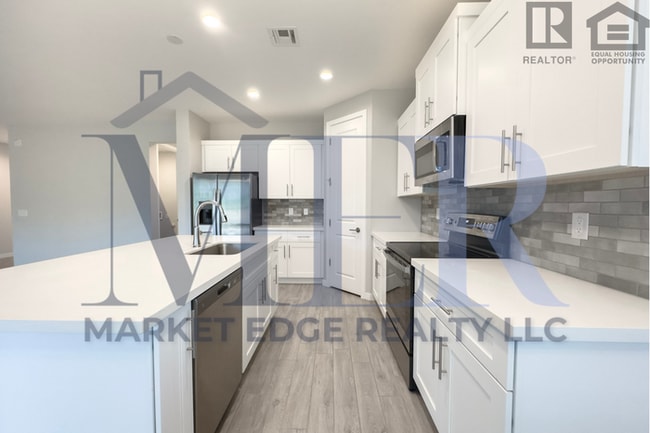 Building Photo - 3Bed/2Bath Home at I-17/Carefree Hwy! $2195 MOVE-IN SPECIAL! Ready for Immediate Move-In!