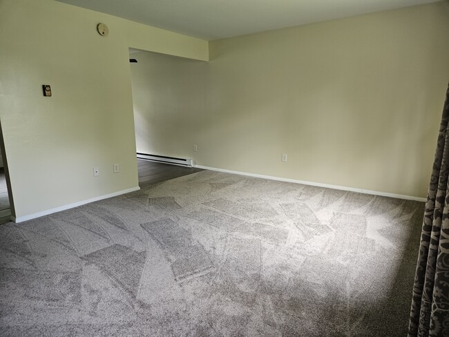 Building Photo - 100 Kuhns Ln