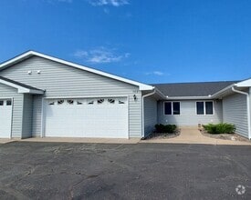 Building Photo - Nice 2 Bedroom 2 Bathroom Townhome in Some...