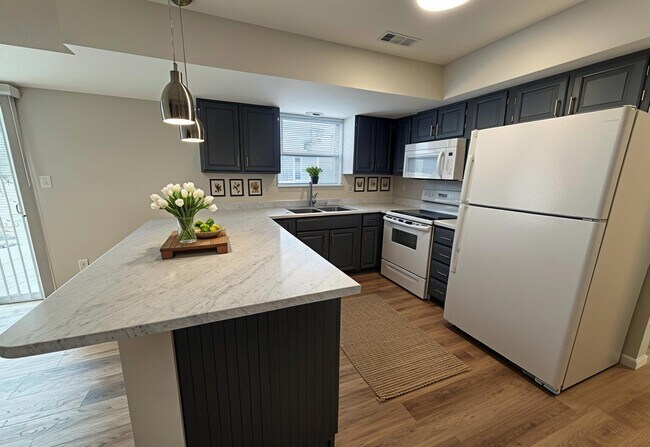 Building Photo - 1918 Mirtle Grove Ct