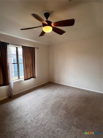 Building Photo - 4205 Bluestem Ln