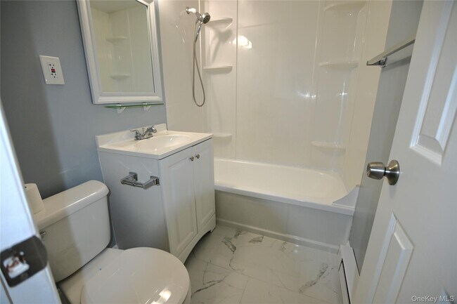 Building Photo - 1805 Parr Lake Dr