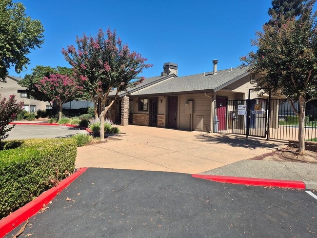 Primary Photo - Two Bedroom Unit in HOA with Pool