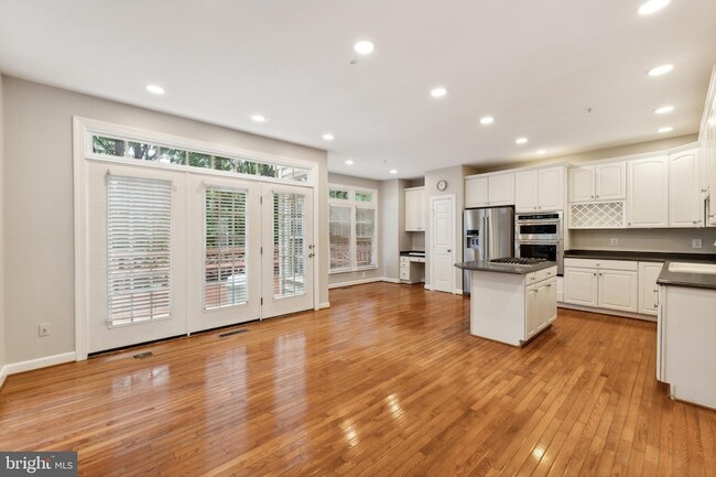 Building Photo - 8048 Kidwell Town Ct