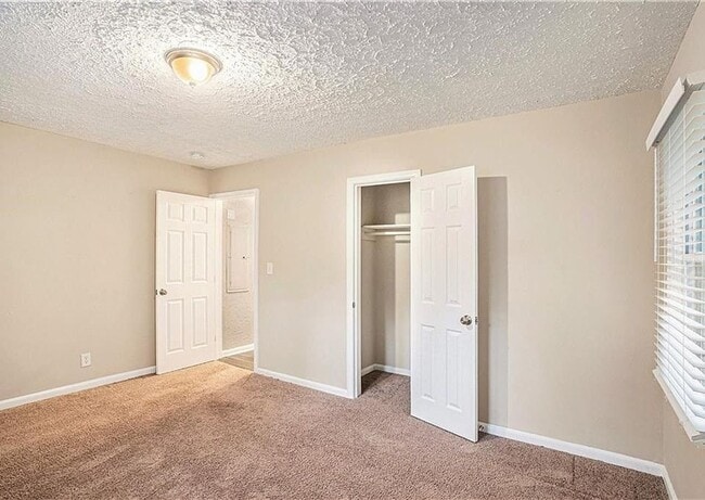 Building Photo - Beautiful 3-Bedroom Home with Spacious Backyard in Decatur