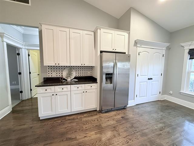 Building Photo - 69 Carousel Cir