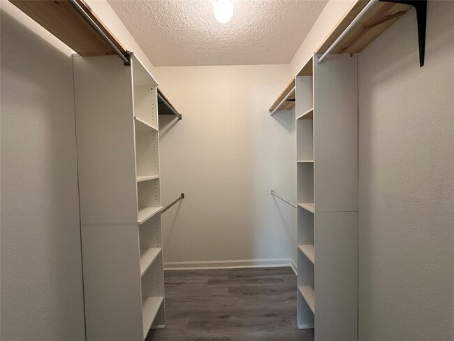 Building Photo - 2125 Augusta Dr